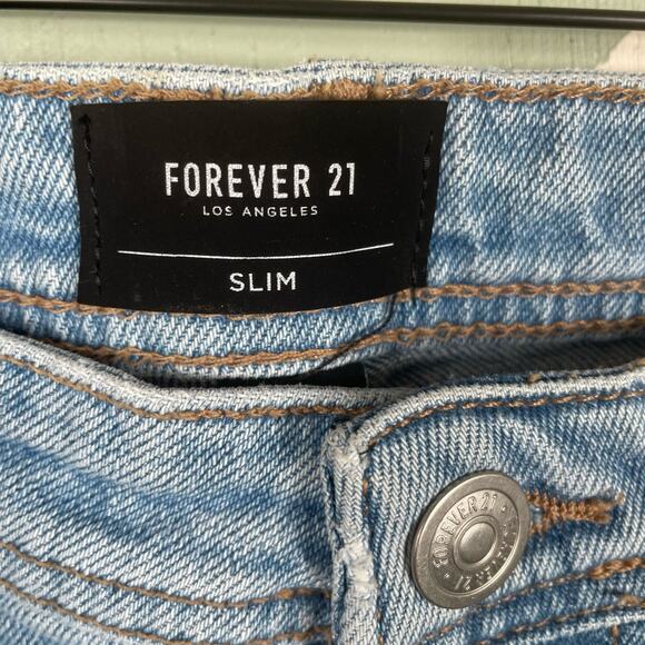 Forever 21 Jeans Men Size 32 Mid Rise Narrow Hip Slim Leg Light Denim - Picture 4 of 13